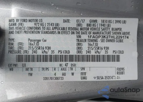 2017 Ford Focus Se z USA, uszkodzony, nr VIN 1FADP3K27HL229174